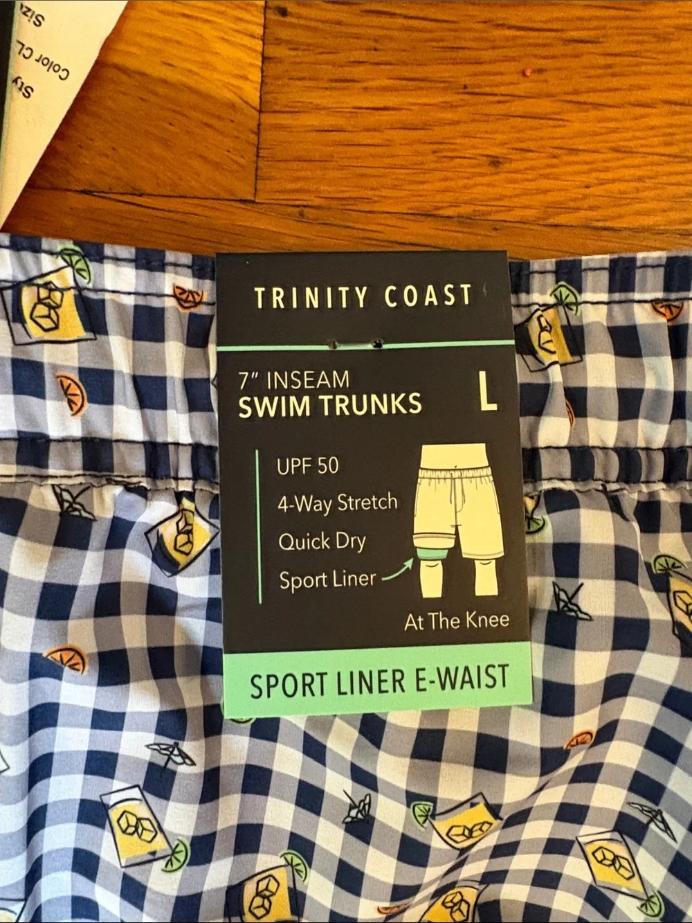 NWT Men’s Gingham Blue Swim Trunks in Classic Cocktail Print - Large